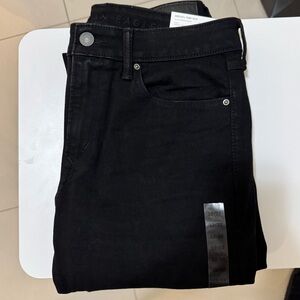 American Eagle men’s 24/7 athletic skinny jean in black wash size 32x32